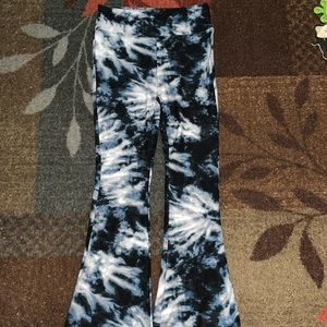 No boundaries flare leggings